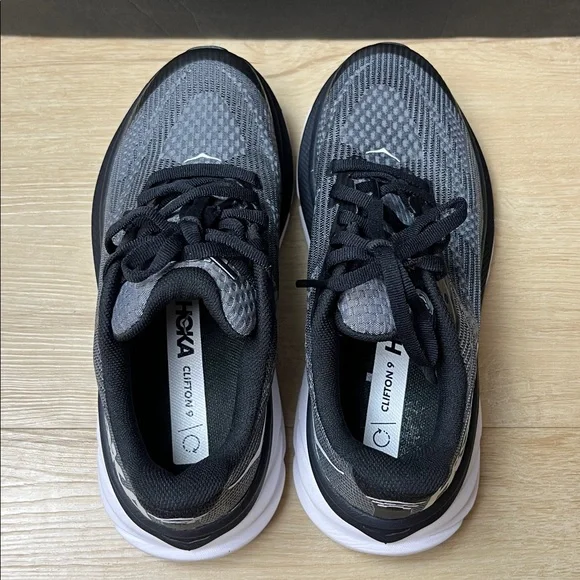 HOKA Kids' Grade School Clifton 9 Running Shoes, SIZE 3 1/2 - Picture 7 of 10